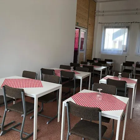Hostel Marcal Szallo *