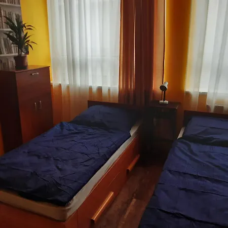Hostel Marcal Szallo Γκιόρ